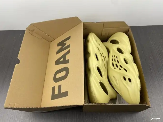 Yeezy Sulfur Adidas Foam RNNR GV6775 0516